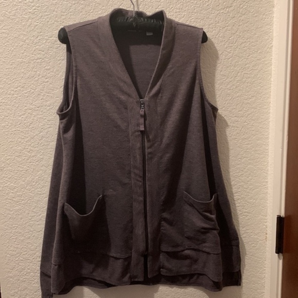 Logo lounge medium vest - Picture 4 of 8